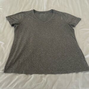 Reebok gray v-neck workout tee size xl
